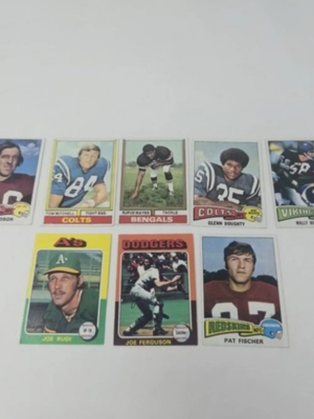 ​1975 Topps Vintage Card Lot (8) - Baseball & Football - Rudi, Fischer, Ferguson